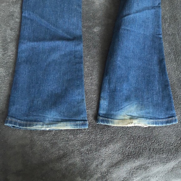 Guess Jeans - Picture 5 of 6